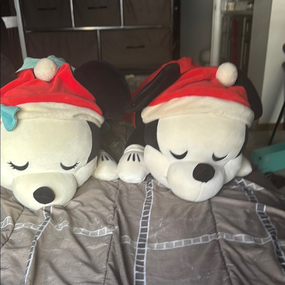 Disney Holiday Plush Set - Black, White, Red